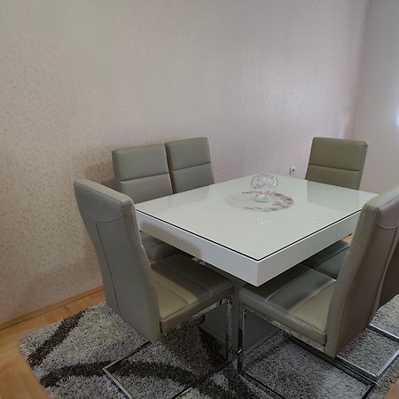 Apartman Lara Pirot Exterior foto